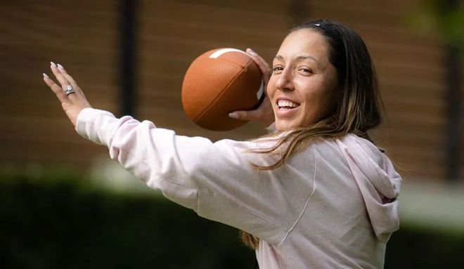 暴力行为的 暴力行为的